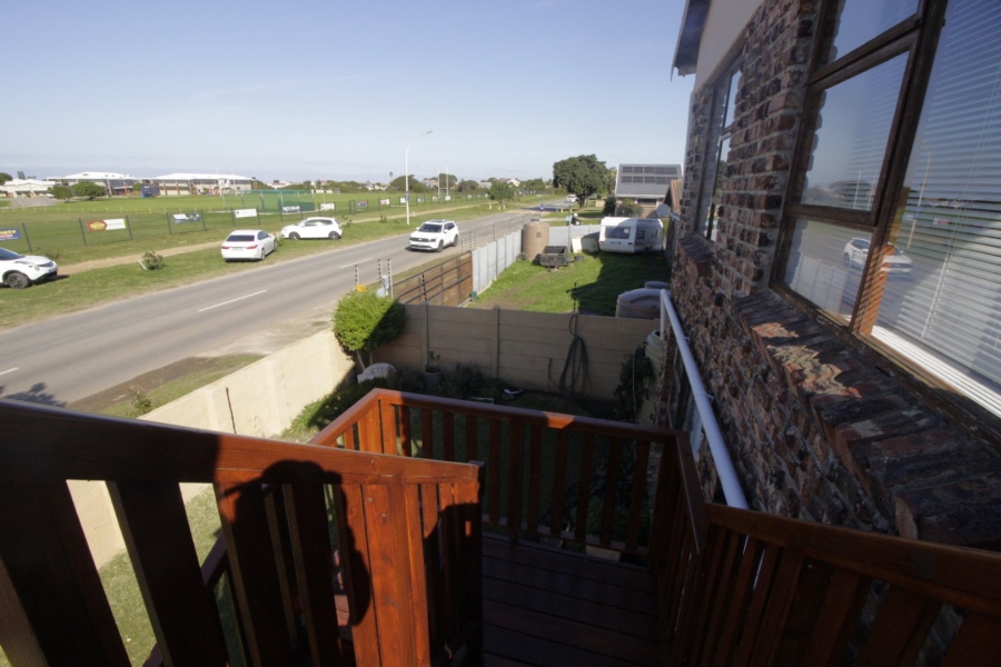 3 Bedroom Property for Sale in Wavecrest Eastern Cape